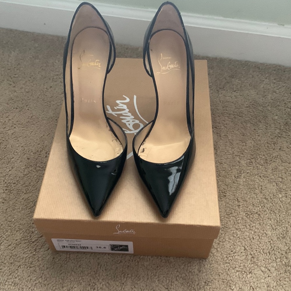 Iritza Louboutins in black patent leather